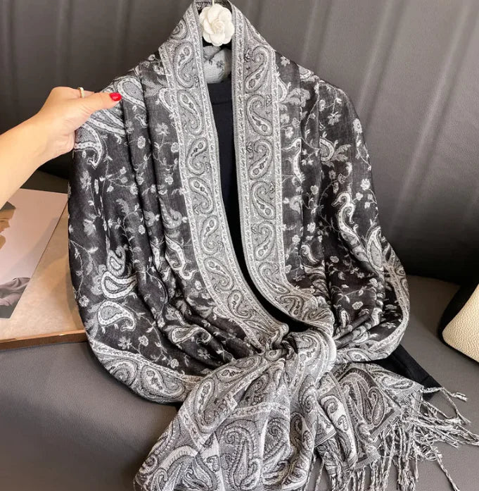 Luxury Cashmere Shawl – Women’s Printed Warm Winter Scarf (Soft & Elegant)